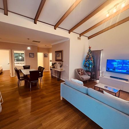 Cosy 4Br Home 15 Minutes Away From Melbourne Airport St Albans Exteriör bild