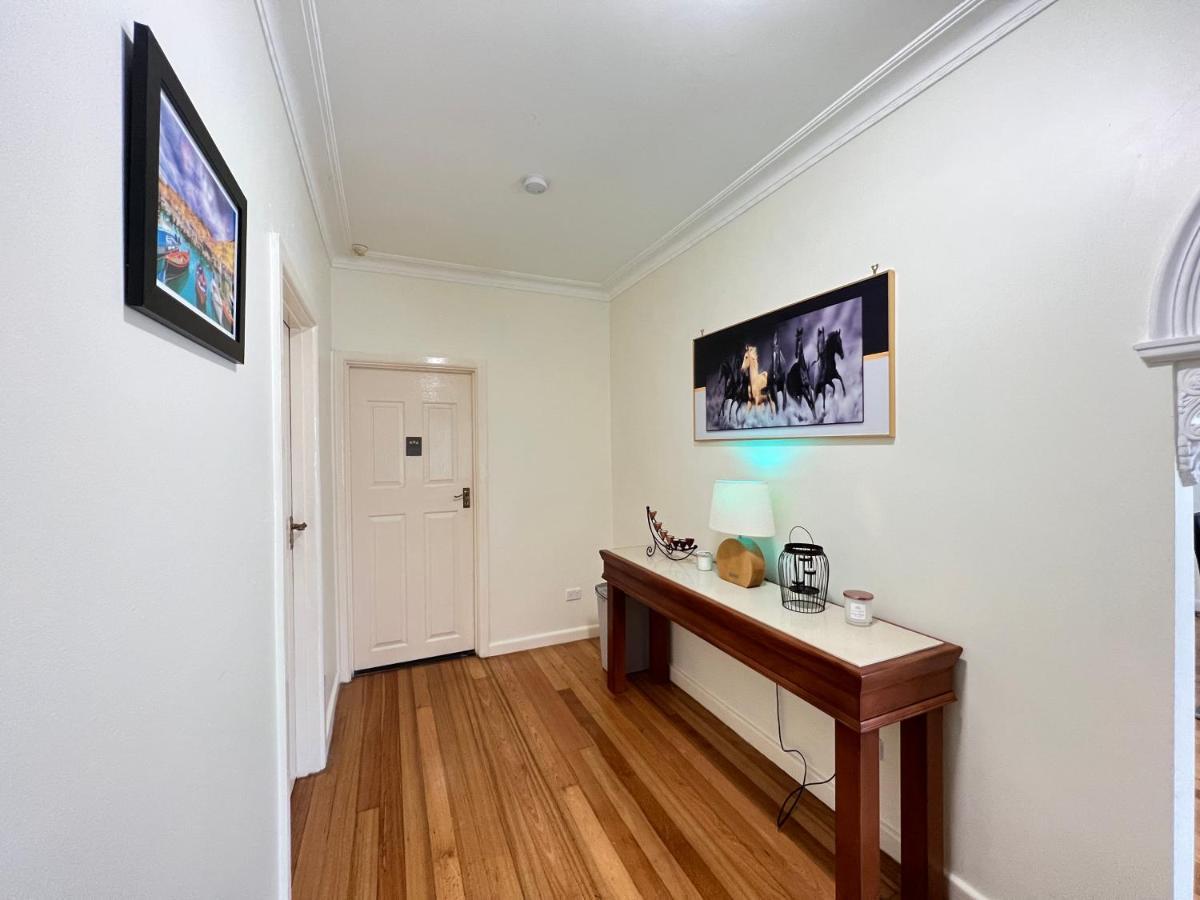 Cosy 4Br Home 15 Minutes Away From Melbourne Airport St Albans Exteriör bild